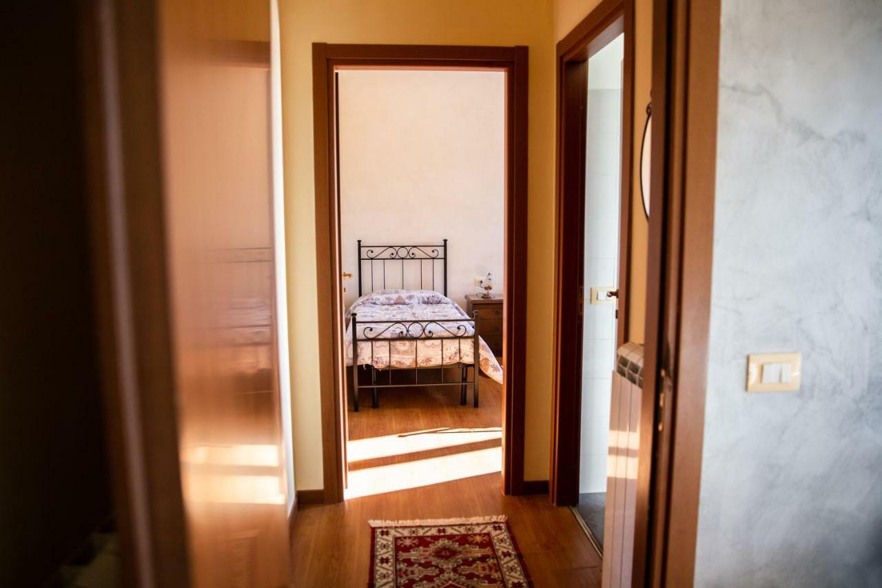 Appartamento Della Pia Bevagna Exterior foto