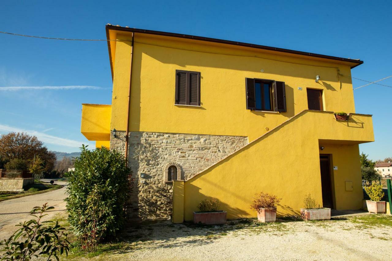 Appartamento Della Pia Bevagna Exterior foto